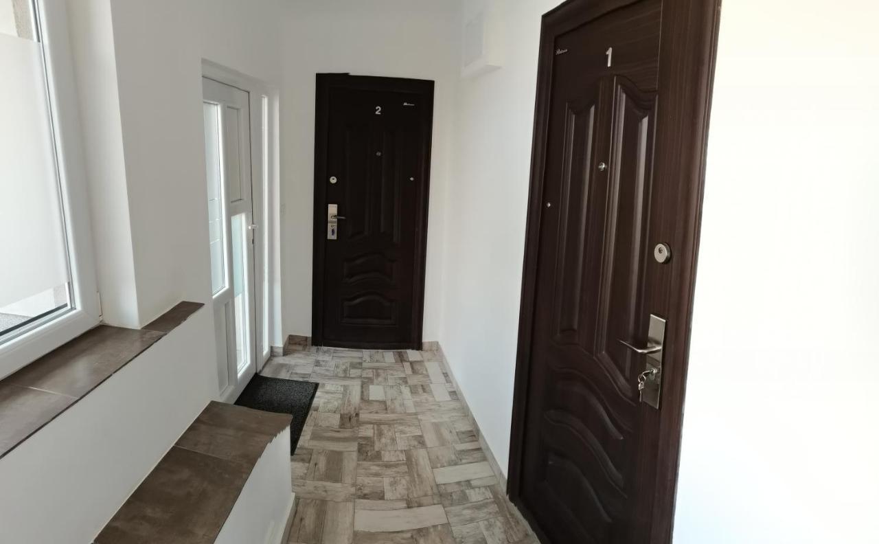 Carla'S Place Ap 2 Oradea Eksteriør bilde